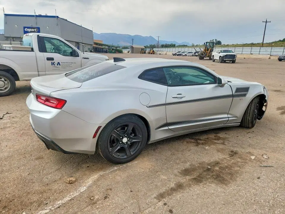 2016 Chevrolet Camaro VIN 1G1FB1RS1G0133688 фото 3