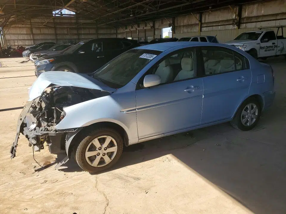 KMHCN4AC5BU621031 — 2011 Hyundai Accent, Передняя часть (Front End), фото до ремонта
