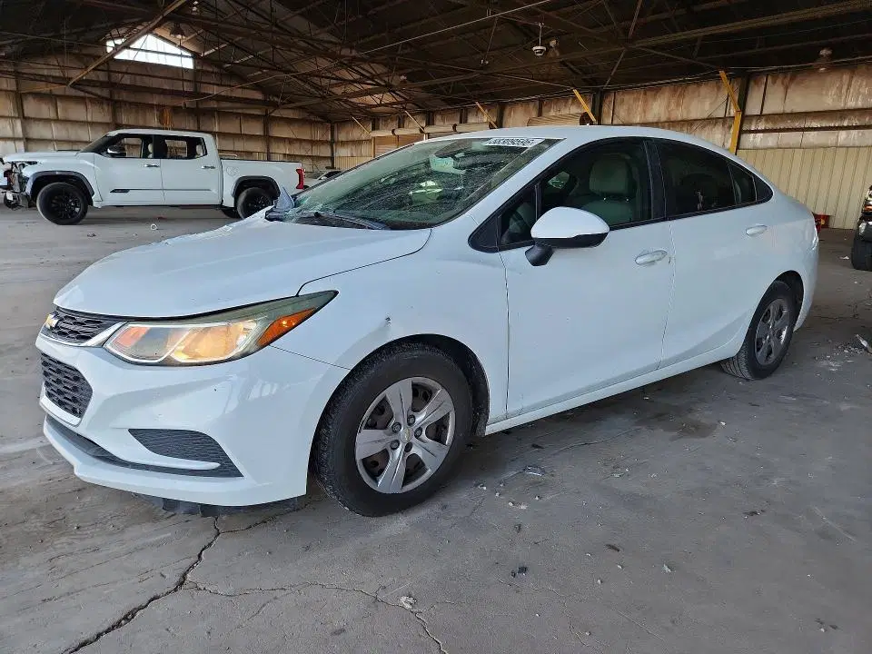 1G1BC5SM0J7150866 — 2018 Chevrolet Cruze, Передняя часть, фото до ремонта