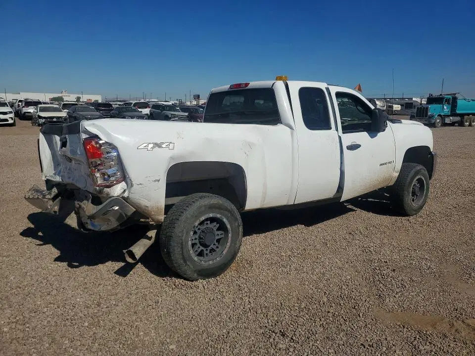 2008 CHEVROLET SILVERADO VIN 1GCHK29648E157626 фото 3