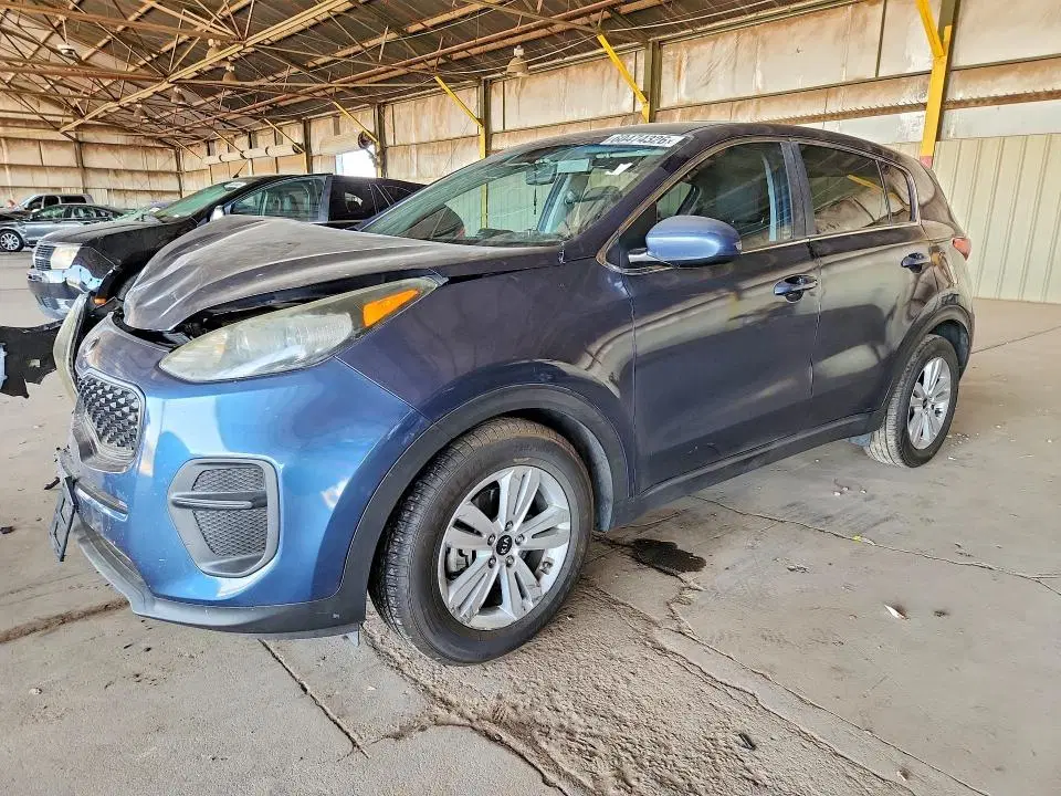 KNDPM3AC3J7449386 — 2018 Kia Sportage, Передняя часть, фото до ремонта