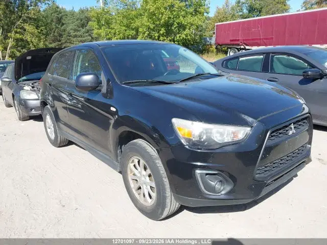 4A4AJ3AUXFE605345 — 2015 Mitsubishi RVR SE, Передняя часть (Front), фото до ремонта