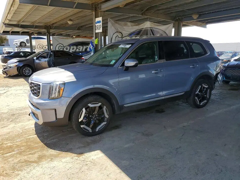 5XYP64GC8SG629796 — 2025 Kia Telluride, Rear End, фото до ремонта