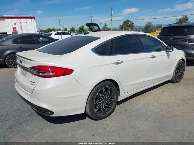 2017 Ford Fusion Titanium VIN 3FA6P0K94HR265068 фото 4
