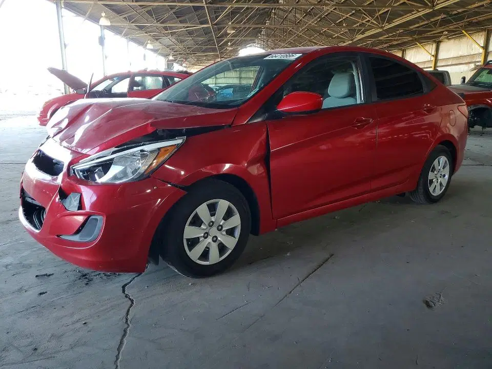 KMHCT4AE1GU067341 — 2016 Hyundai Accent, Передняя часть, фото до ремонта