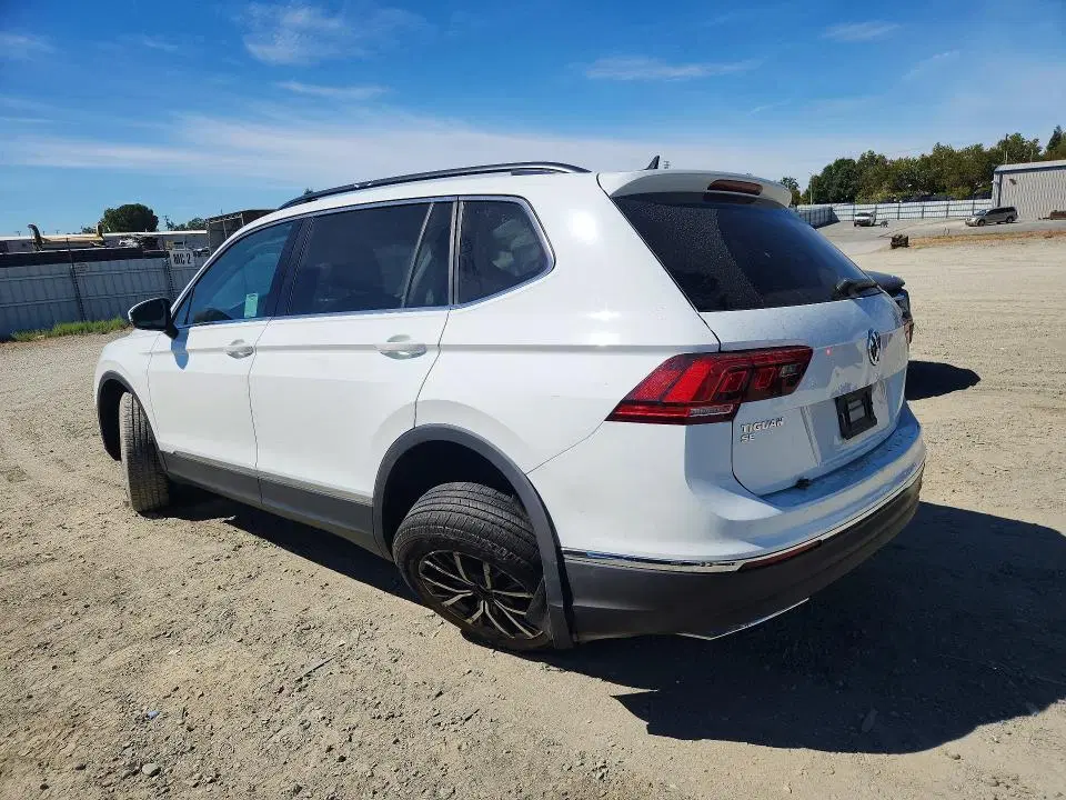 2018 Volkswagen Tiguan VIN 3VV3B7AX3JM214587 фото 2