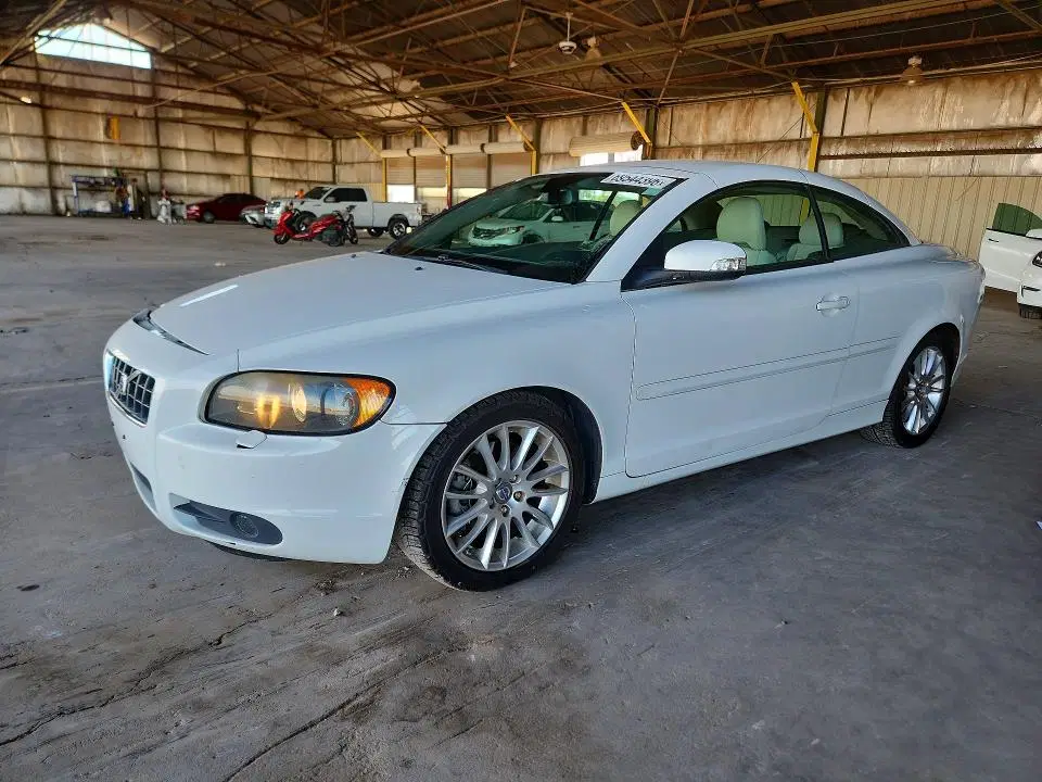 YV1MC67238J044108 — 2008 Volvo C70, Передняя часть (Front End), фото до ремонта