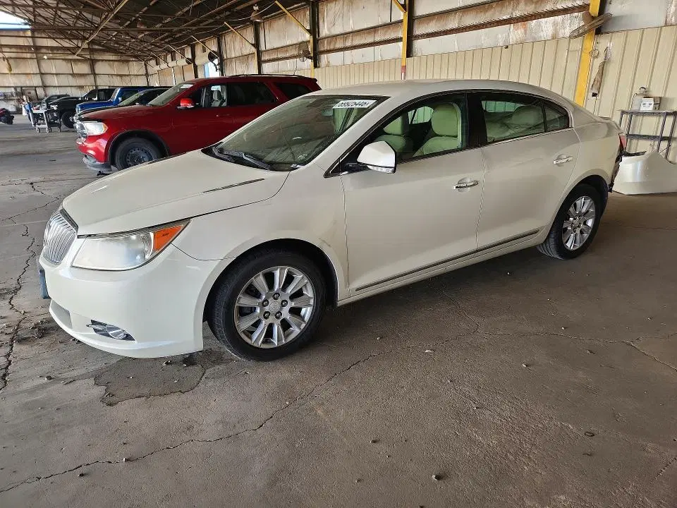 1G4GC5ER2CF171856 — 2012 Buick LaCrosse, Задняя часть (Rear End), фото до ремонта