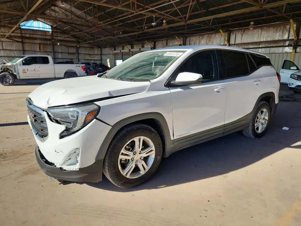 3GKALMEV2JL317715 — 2018 GMC Terrain, Передняя часть, фото до ремонта