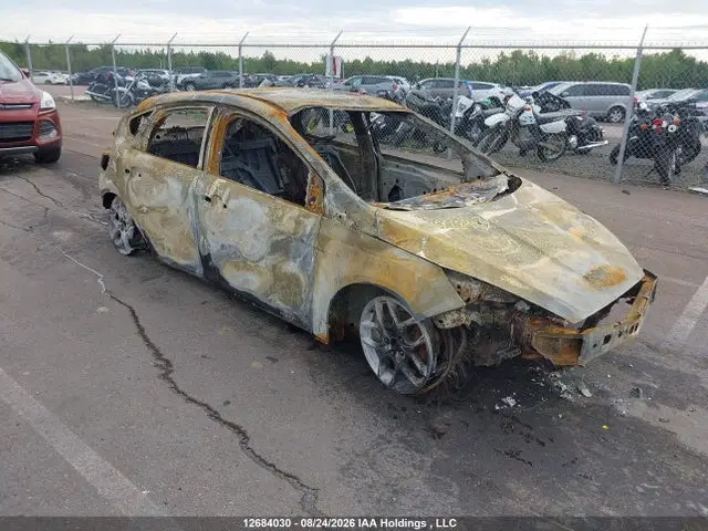 1FADP3K2XFL309310 — 2015 Ford Focus SE, Полный пожар (Total Burn), фото до ремонта