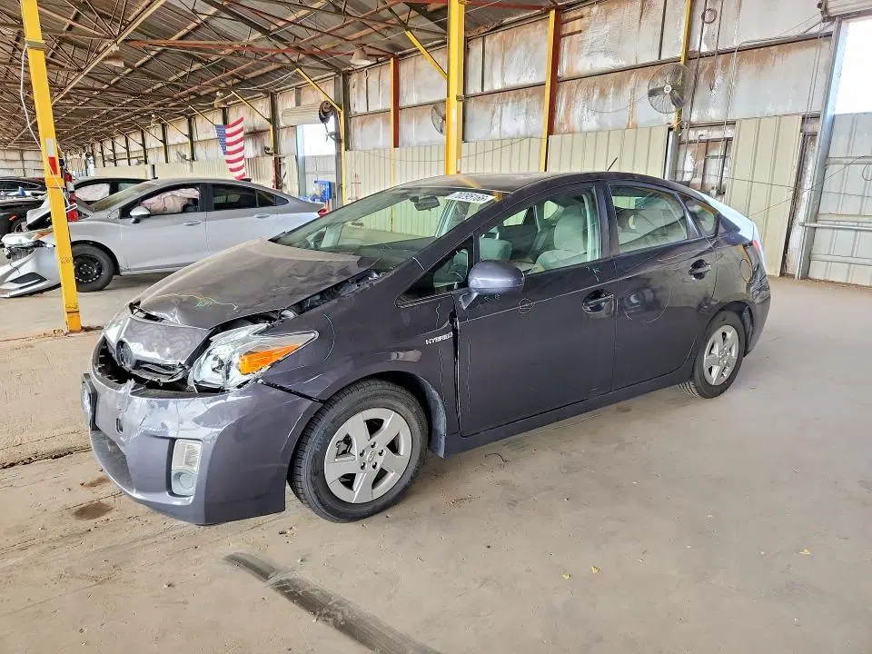 JTDKN3DUXA1312444 — 2010 Toyota Prius, Передняя часть (Front End), фото до ремонта