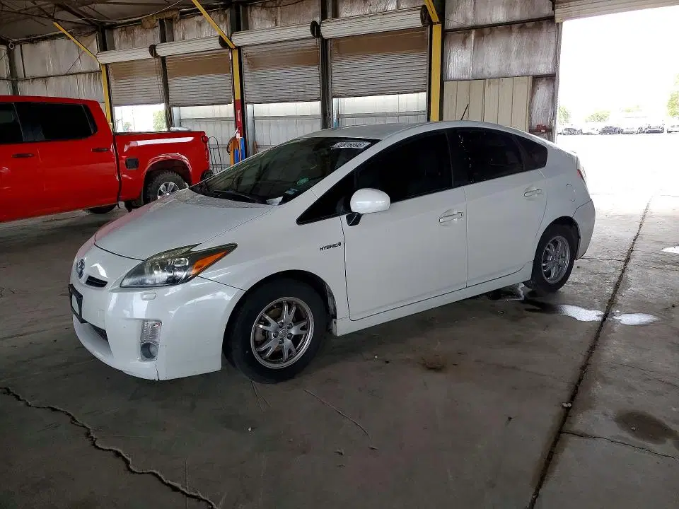 JTDKN3DU6A5047210 — 2010 Toyota Prius, Задняя часть (Rear End), фото до ремонта