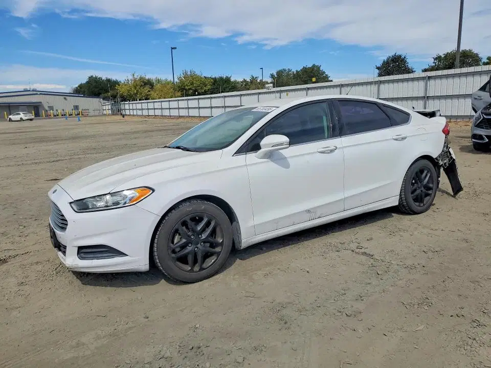 3FA6P0H70GR282339 — 2016 Ford Fusion, Rear End, фото до ремонта