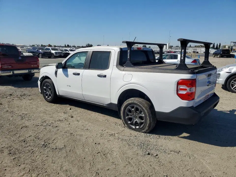 2023 Ford Maverick VIN 3FTTW8E38PRA47588 фото 2
