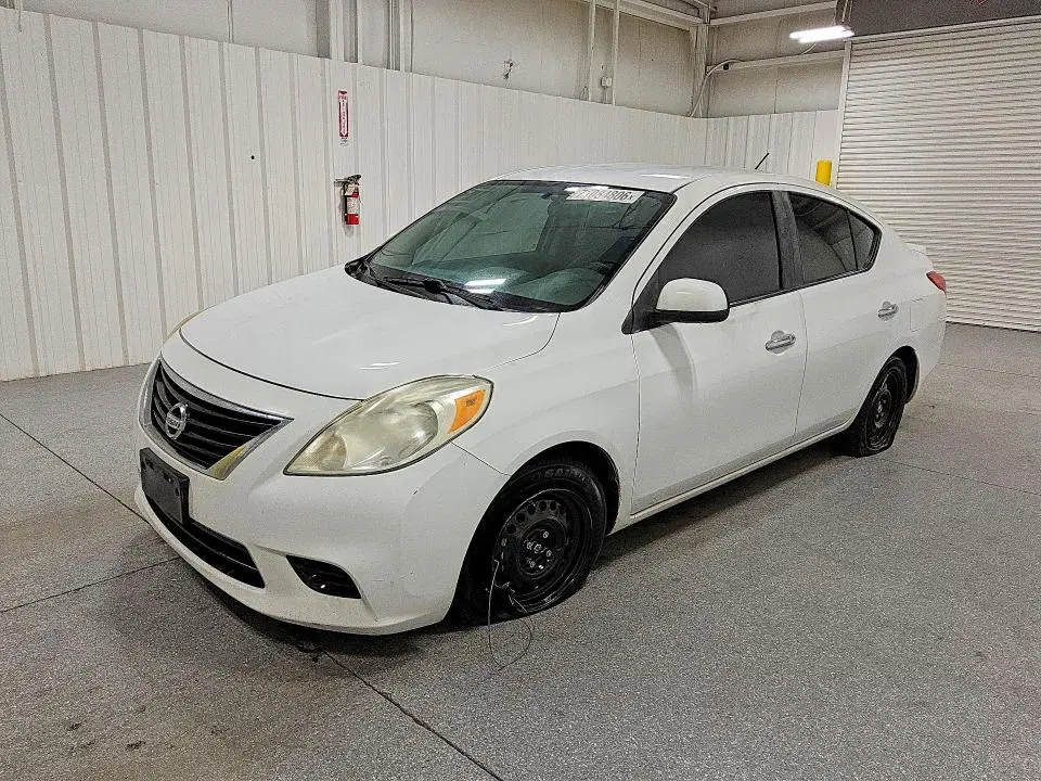3N1CN7AP2DL880987 — 2013 Nissan Versa, Ходовая часть (Undercarriage), фото до ремонта