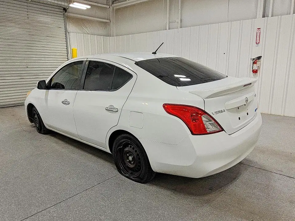 2013 NISSAN VERSA VIN 3N1CN7AP2DL880987 фото 2