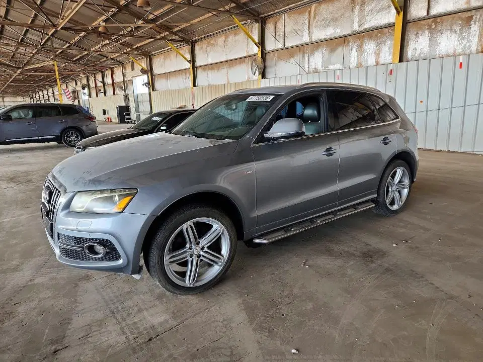 WA1MKAFP1AA083255 — 2010 Audi Q5, MINOR DENT/SCRATCHES, фото до ремонта