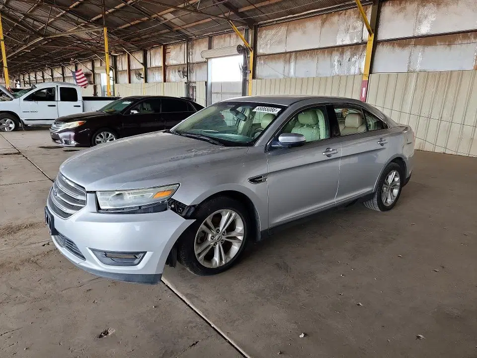 1FAHP2E86EG100472 — 2014 Ford Taurus, Мелкие вмятины и царапины, фото до ремонта