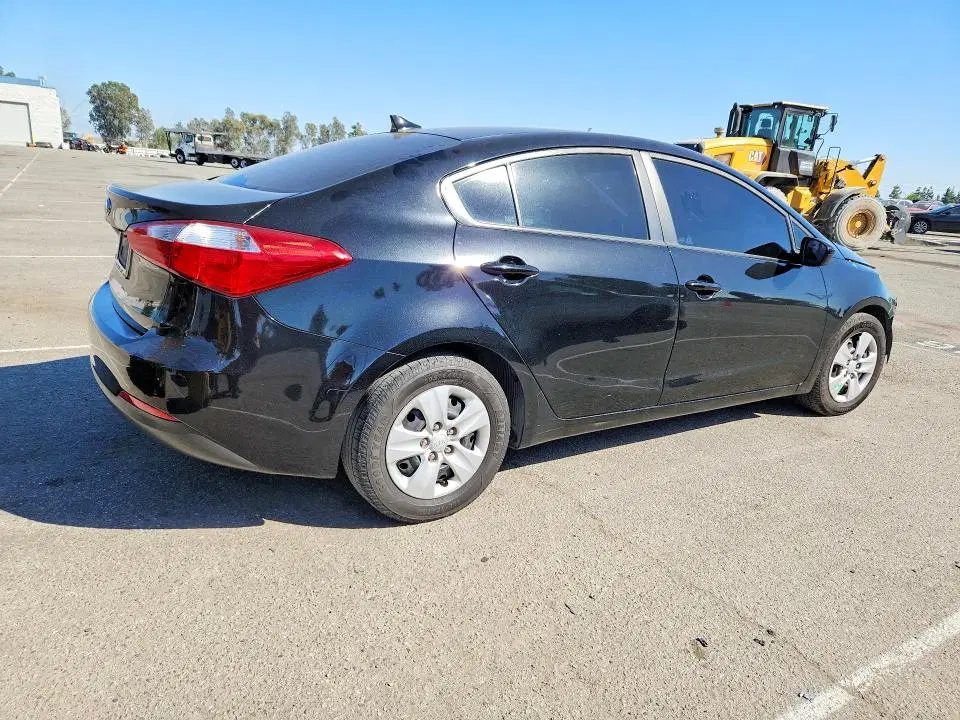 2016 KIA Forte VIN KNAFK4A66G5550571 фото 3