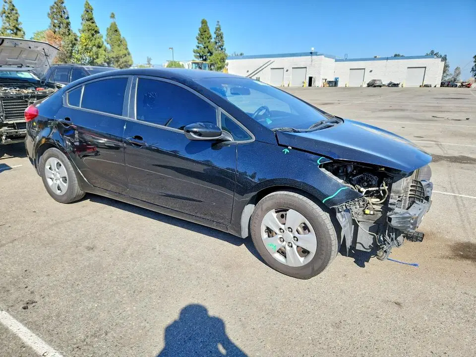 2016 KIA Forte VIN KNAFK4A66G5550571 фото 4