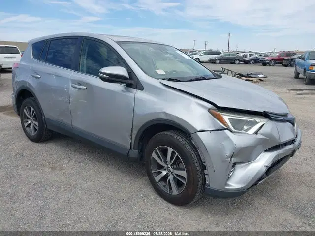 JTMWFREVXJJ198700 — 2018 Toyota RAV4 XLE, Передняя часть (Front End), фото до ремонта