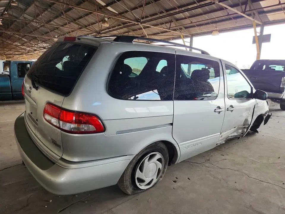 2003 TOYOTA SIENNA VIN 4T3ZF13C83U520514 фото 3