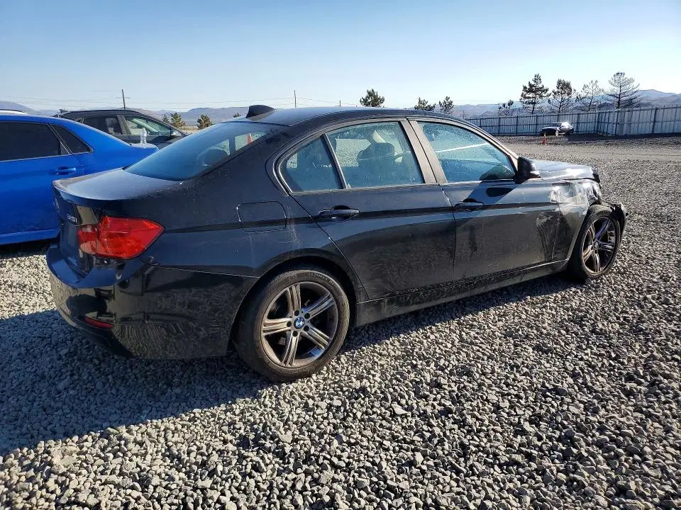 2015 BMW 328 VIN WBA3B3G54FNR87303 фото 3