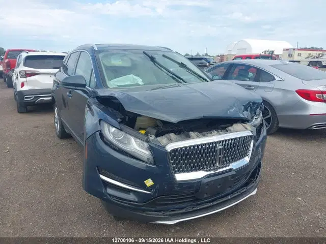 5LMCJ2D94KUL12650 — 2019 Lincoln MKC Select, Передняя часть (Front), фото до ремонта
