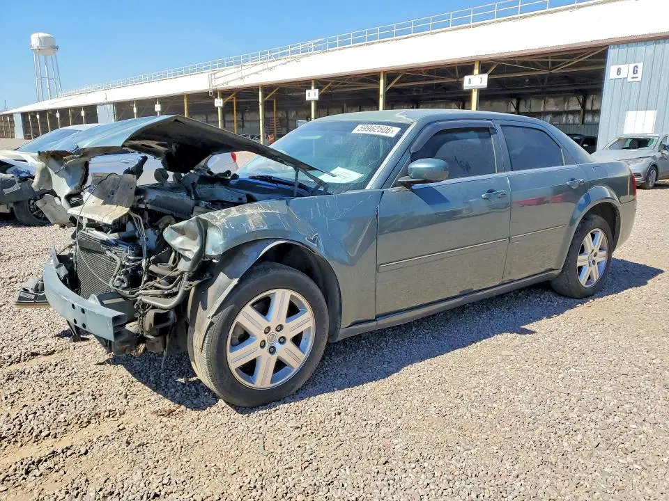 2C3LK53G36H367769 — 2006 Chrysler 300, Передняя часть (Front End), фото до ремонта