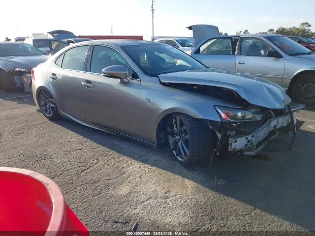 JTHBZ1D22J5032161 — 2018 Lexus IS 350, Передняя часть, фото до ремонта