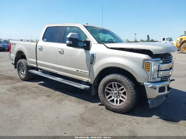 1FT7W2BT1JEB11628 — 2018 Ford F-250 Lariat, Передняя часть, фото до ремонта