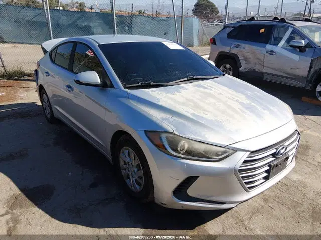 KMHD74LF2HU092068 — 2017 Hyundai Elantra SE, задняя часть, фото до ремонта
