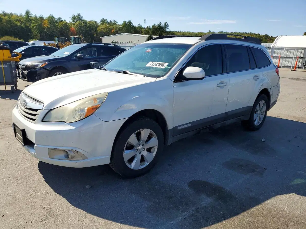 4S4BRCBC5A1331414 — 2010 Subaru Outback, Сторона, фото до ремонта