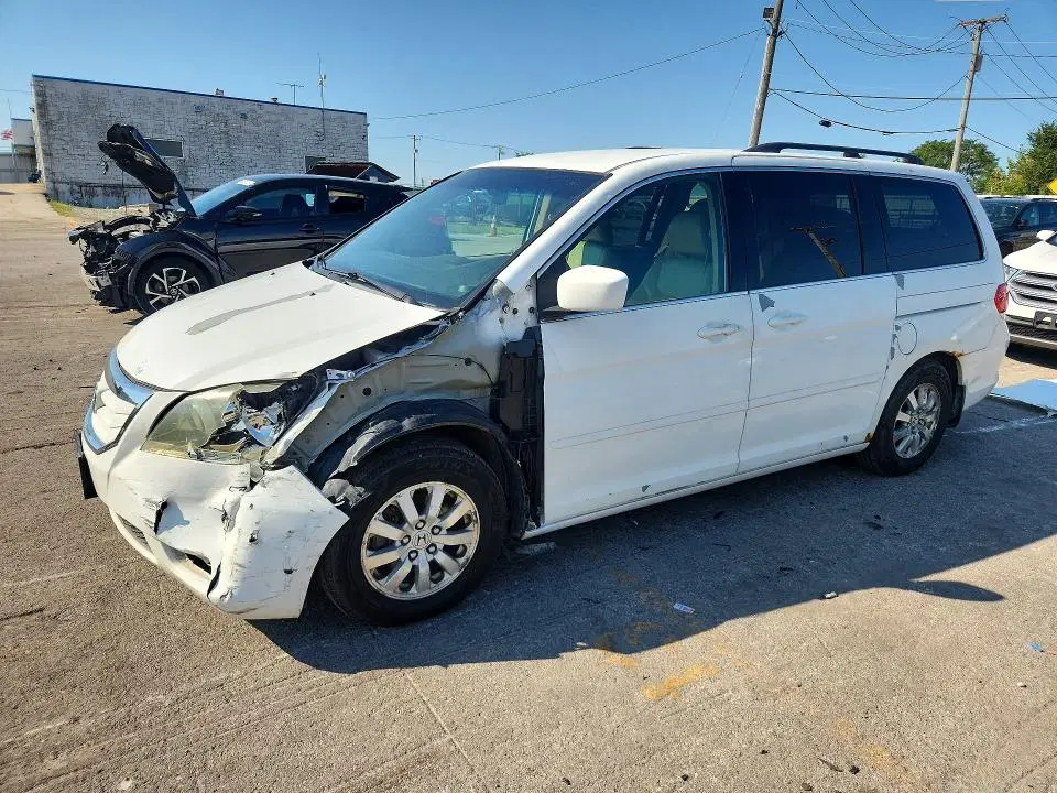 5FNRL3H40AB017262 — 2010 Honda Odyssey, Передняя часть, фото до ремонта