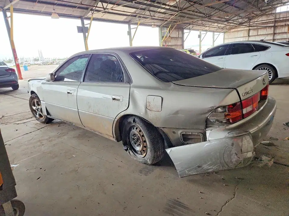 1998 LEXUS ES VIN JT8BF28G6W0100129 фото 2