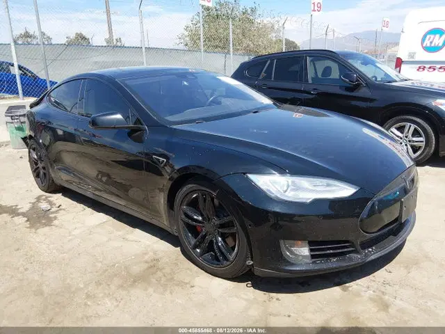 5YJSA1E29GF129467 — 2016 Tesla Model S 60D/70D/75D/85D/90D, Задняя часть (Rear), фото до ремонта