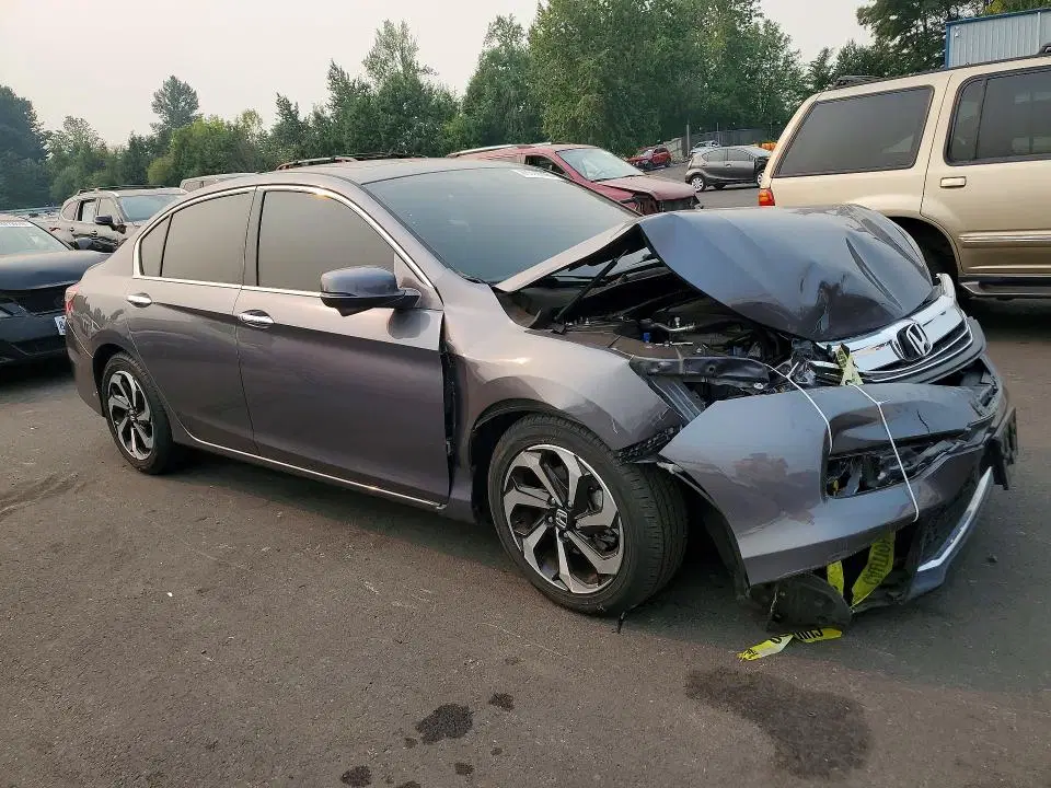 2016 Honda Accord VIN 1HGCR3F8XGA007884 фото 4