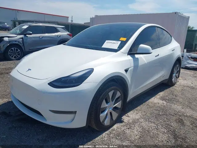 2024 Tesla Model Y Long Range Dual Motor All-wheel Drive VIN 7SAYGAEEXRF186785 фото 2