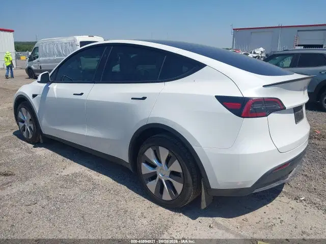 2024 Tesla Model Y Long Range Dual Motor All-wheel Drive VIN 7SAYGAEEXRF186785 фото 3