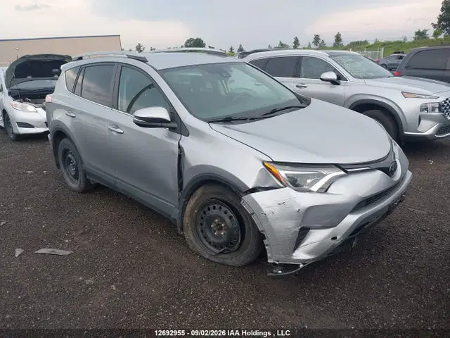 2T3ZFREV9HW399903 — 2017 Toyota RAV4 LE, Передняя часть, фото до ремонта