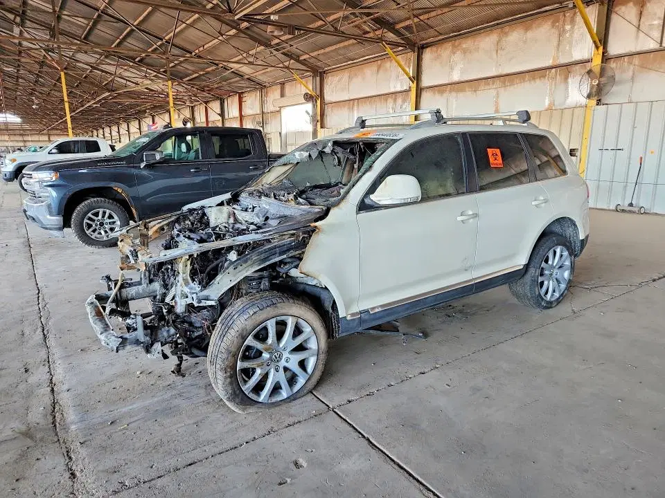 WVGFK7A96AD002139 — 2010 Volkswagen Touareg, Пожар (Burn), фото до ремонта
