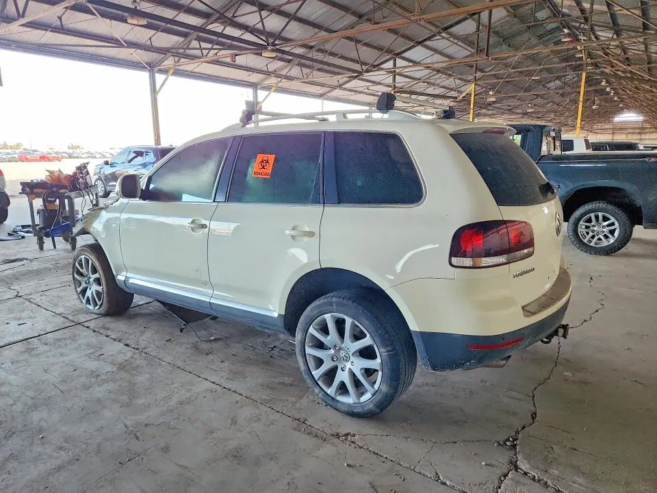 2010 VOLKSWAGEN TOUAREG VIN WVGFK7A96AD002139 фото 2