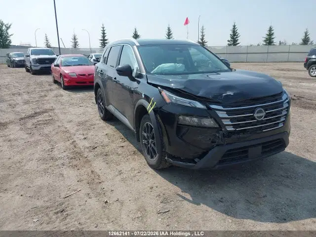 JN8BT3BB0SW155782 — 2025 Nissan Rogue SV/Rock Creek, Передняя часть (Front), фото до ремонта