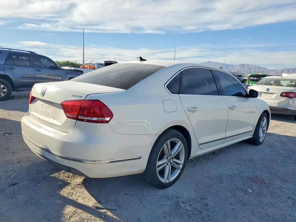 2014 Volkswagen Passat VIN 1VWBN7A33EC073345 фото 3