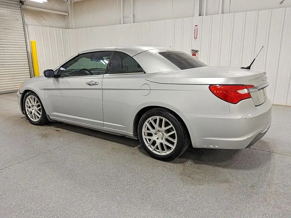 2011 CHRYSLER 200 VIN 1C3BC7EG9BN529360 фото 2
