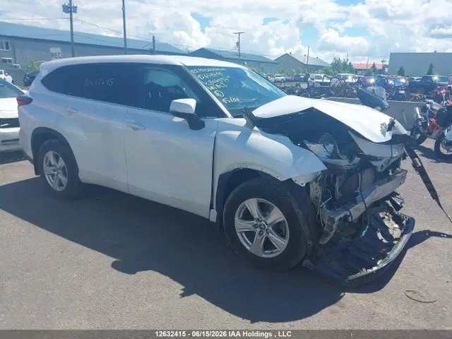 5TDBZRBH9NS204094 — 2022 Toyota Highlander, Передняя часть (Front), фото до ремонта