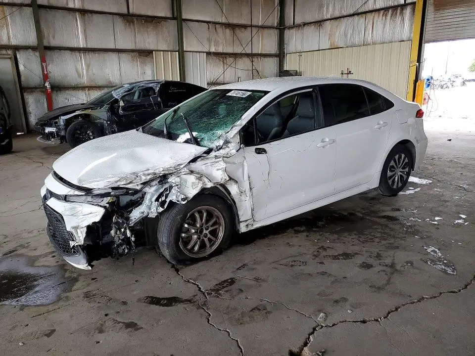 JTDEAMDE7N3011664 — 2022 Toyota Corolla, Передняя часть, фото до ремонта