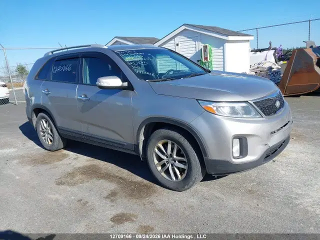 5XYKT3A65EG485435 — 2014 Kia Sorento LX, Передняя часть (Front), фото до ремонта