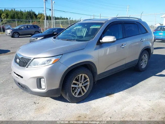 2014 KIA SORENTO LX VIN 5XYKT3A65EG485435 фото 2