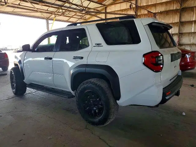 2025 TOYOTA 4RUNNER VIN JTEVB5BR8S5020975 фото 2